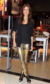 Thaila Ayala feet photo thumbnail