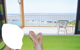 Thalita Meneghim feet photo 13