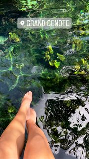 Thalita Meneghim feet photo 20