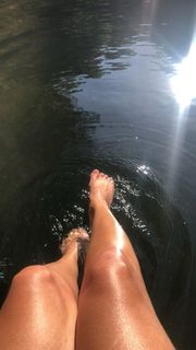 Thalita Meneghim feet photo 4
