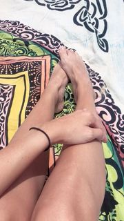 Thalita Meneghim feet photo 18