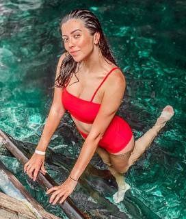 Thalita Meneghim feet photo 13