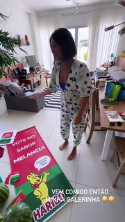 Thalita Meneghim feet photo 3