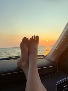 Thalía feet photo thumbnail
