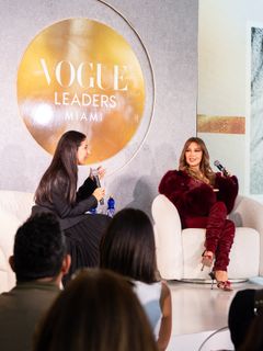 Thalía feet photo thumbnail