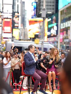 Thalía feet photo 10