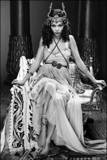 Thandiwe Newton feet photo thumbnail