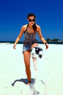 Thati Lopes feet photo thumbnail