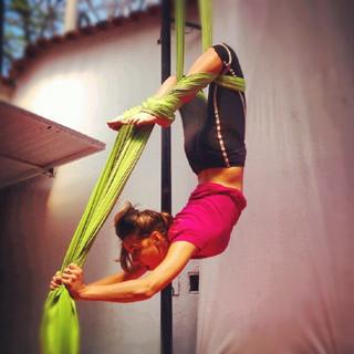 Thati Lopes feet photo thumbnail