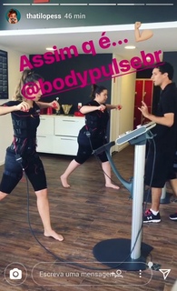 Thati Lopes feet photo thumbnail