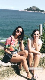 Thati Lopes feet photo thumbnail