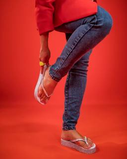 Thaynara OG feet photo 3