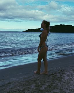 Thayse Estaniecki feet photo 1