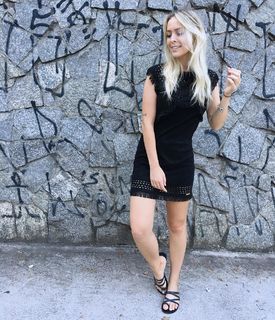 Thayse Estaniecki feet photo 11