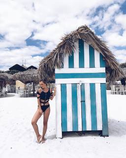 Thayse Estaniecki feet photo 15