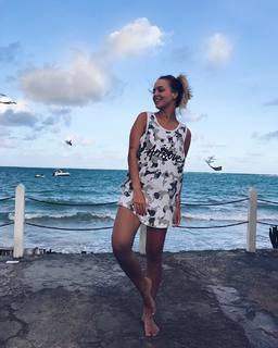Thayse Estaniecki feet photo 13
