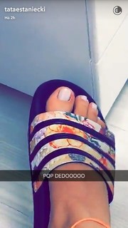Thayse Estaniecki feet photo 11