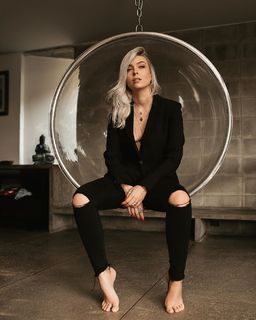 Thayse Estaniecki feet photo 1