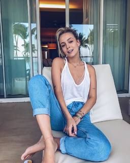 Thayse Estaniecki feet photo 13