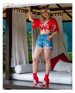 Thayse Estaniecki feet photo 18