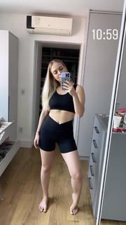 Thayse Estaniecki feet photo 8