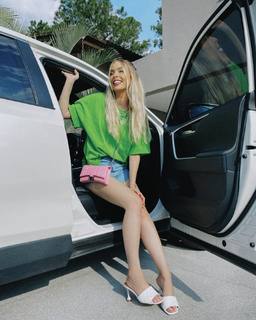 Thayse Estaniecki feet photo 17