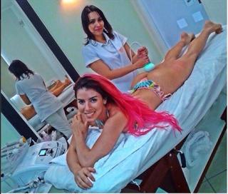 Thaís Bianca feet photo thumbnail