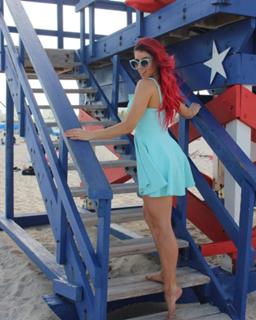 Thaís Bianca feet photo thumbnail