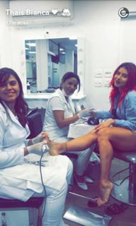 Thaís Bianca feet photo thumbnail