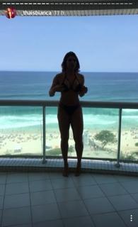 Thaís Bianca feet photo thumbnail