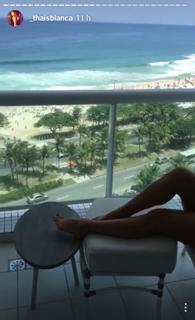 Thaís Bianca feet photo thumbnail