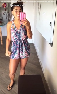 Thaís Bianca feet photo thumbnail