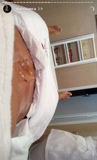 Thaís Bianca feet photo thumbnail