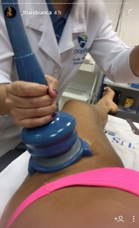 Thaís Bianca feet photo thumbnail