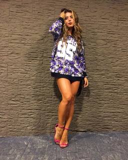 Thaís Bianca feet photo thumbnail