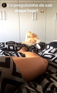 Thaís Bianca feet photo thumbnail