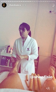 Thaís Bianca feet photo thumbnail