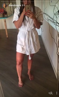 Thaís Bianca feet photo thumbnail