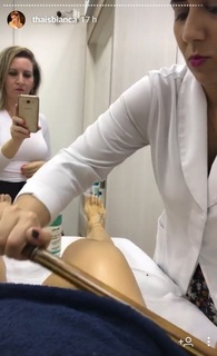 Thaís Bianca feet photo thumbnail
