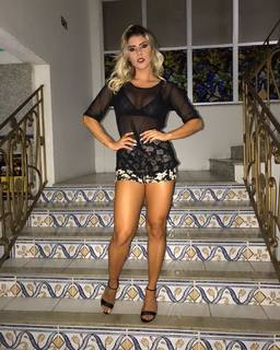 Thaís Bianca feet photo thumbnail