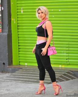 Thaís Bianca feet photo thumbnail