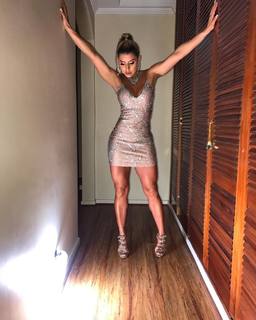 Thaís Bianca feet photo thumbnail