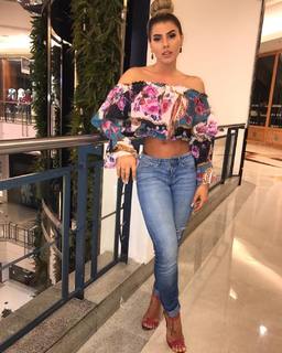 Thaís Bianca feet photo thumbnail