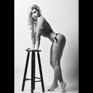 Thaís Bianca feet photo thumbnail