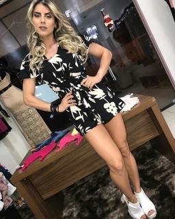 Thaís Bianca feet photo thumbnail