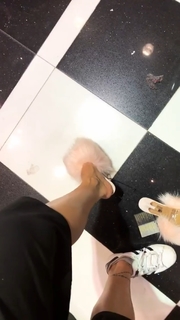 Thaís Bianca feet photo thumbnail