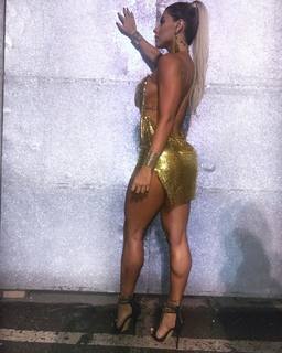 Thaís Bianca feet photo thumbnail