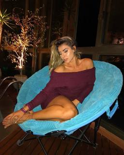 Thaís Bianca feet photo thumbnail