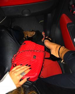 Thaís Bianca feet photo thumbnail