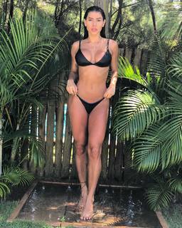 Thaís Bianca feet photo thumbnail